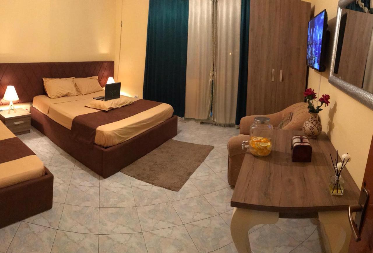 Hotel Vogli's House Durrës Esterno foto